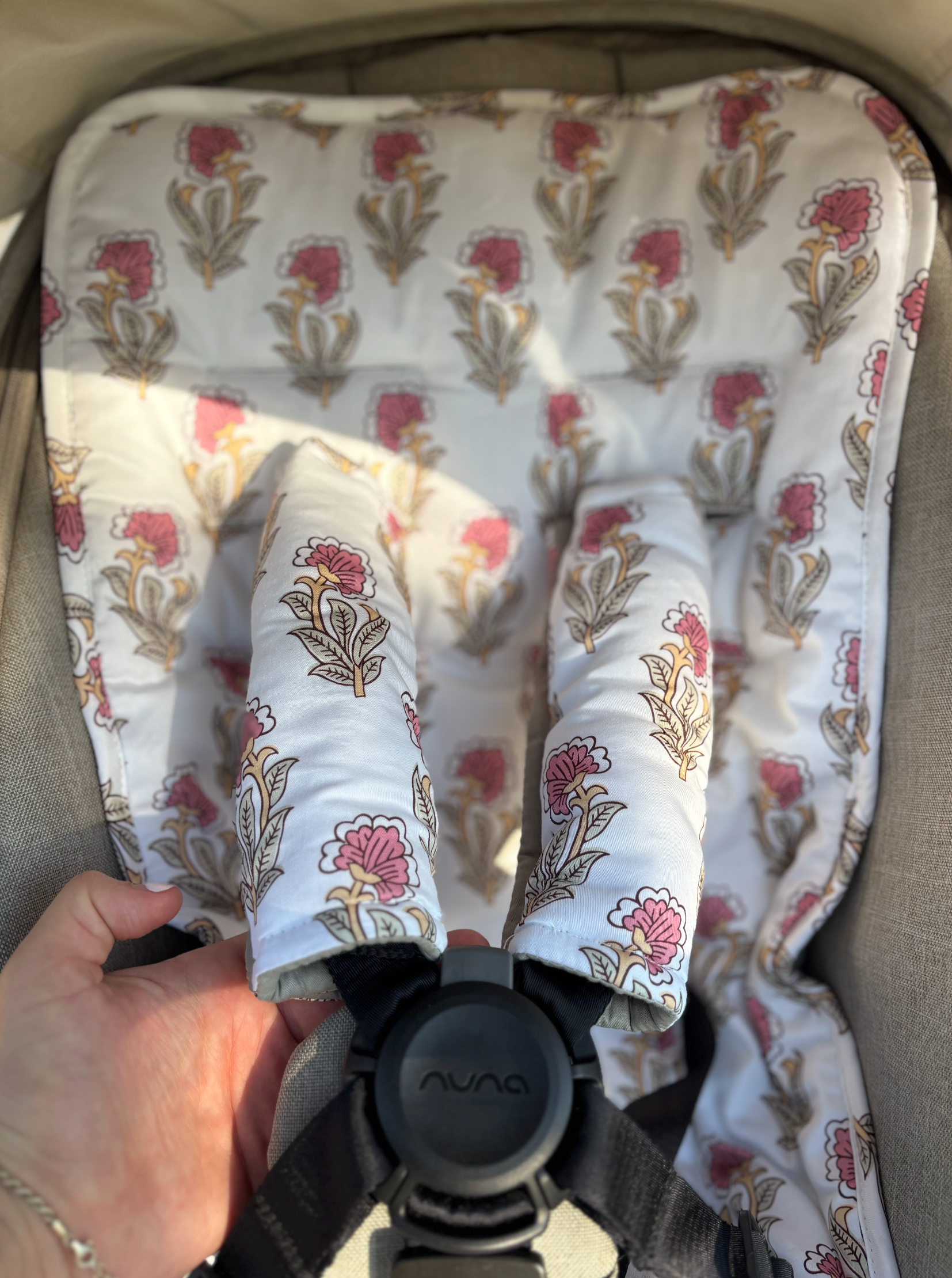 Reversible Pram / Stroller Cover – Stylish & Easy-to-Clean